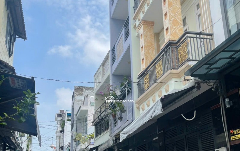 Bán nhà 68m2 (4x17m) đường Lê Thúc Hoạch, Tân Phú, 2 tầng, sổ hồng riêng, giá chỉ 5 tỷ.