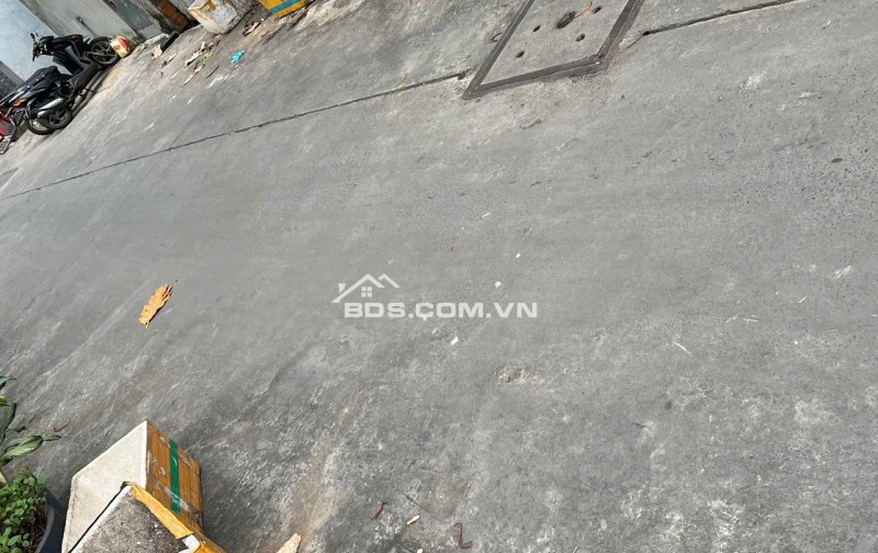 Bán nhà trọ cấp 4 nối dài 02 mặt hẻm trước . hẻm sau,  liền kề  gần giáp mặt tiền