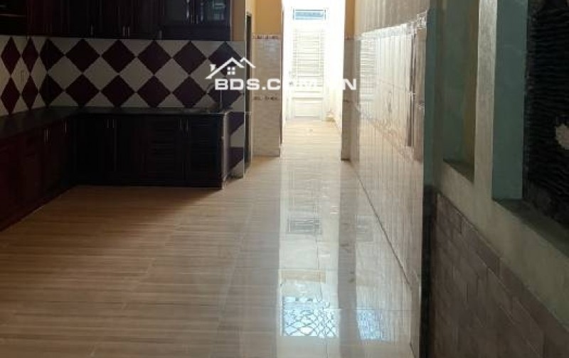 Nhà 3 tầng * 50㎡ (4,2m x 12m), gồm có: p.khách, bếp, 4 p.ngủ, 3wc, 2 balcon chỉ 5,2 tỷ