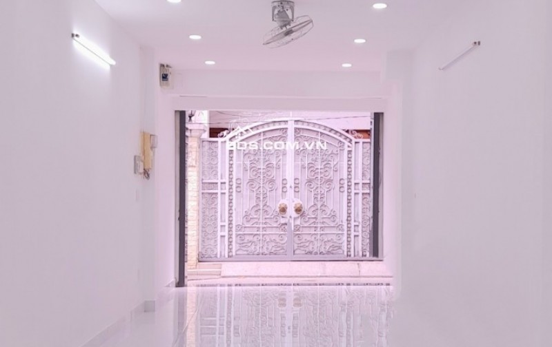 Chính chủ bán nhà mới 3.4*20m, khu biệt thự, hẻm xe tải 6m, 141/ đường Bàn Cờ P3, Q3, HCM