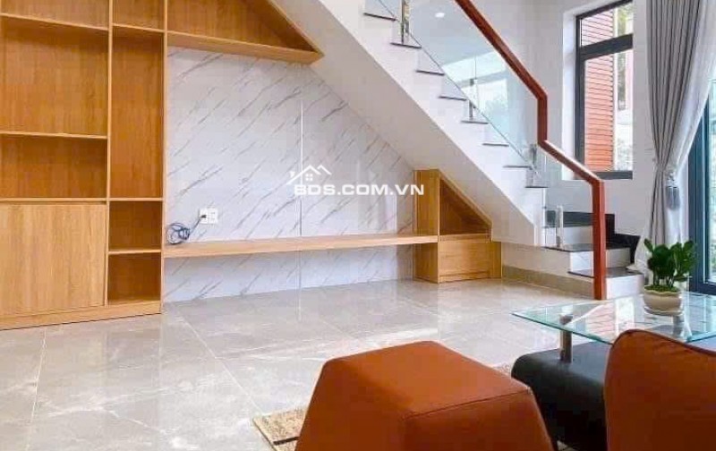 Cô chú về quê Bán căn nhà xây Tâm Huyết Gần Bệnh Viện Da Liễu