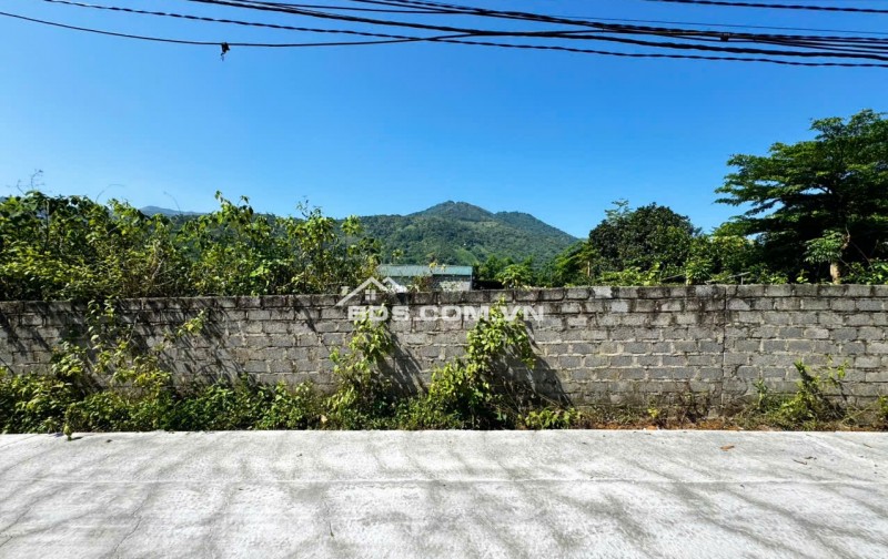 Bán nổi bật lô đất 909m2/100m2 ONT đối diện Satoyama tại Cư Yên giá 6,1 tỷ. Lô góc, đất đẹp