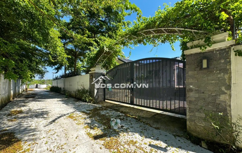 Bán nổi bật lô đất 909m2/100m2 ONT đối diện Satoyama tại Cư Yên giá 6,1 tỷ. Lô góc, đất đẹp