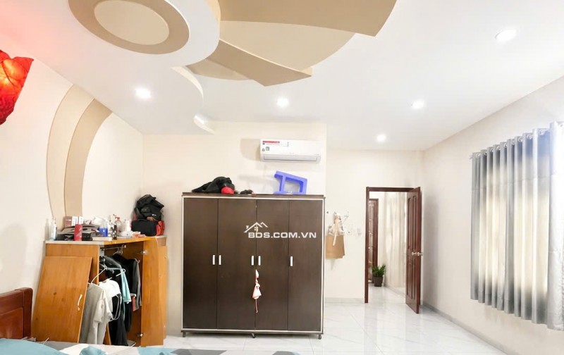 NHÀ 2 TẦNG - HẺM XE HƠI - TÔ HIẾN THÀNH - CHỈ HƠN 4 TỶ