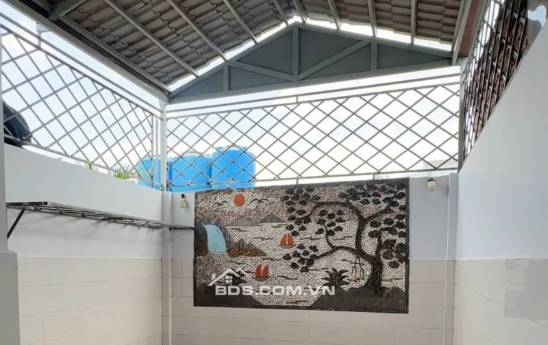 NHÀ 2 TẦNG - HẺM XE HƠI - TÔ HIẾN THÀNH - CHỈ HƠN 4 TỶ