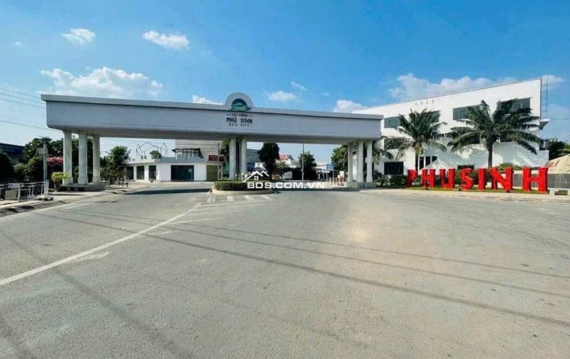 BÁN ĐẤT ĐỨC HOÀ TỈNH TÂY NINH - DT 93,6 M2 - SHR - 2TỶ050TR. LH:0903974577