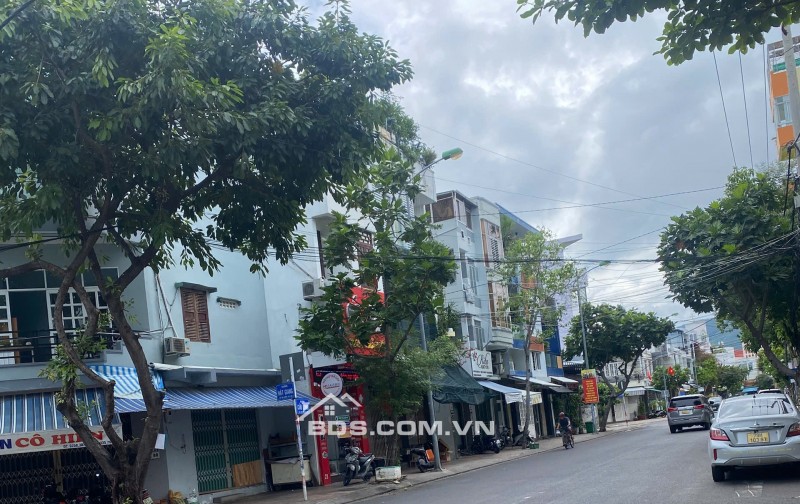 hạ  giá sâu căn góc 2 mặt tiền khu bàn cờ đường Cửu Long- Nha Trang phù hợp kinh doanh