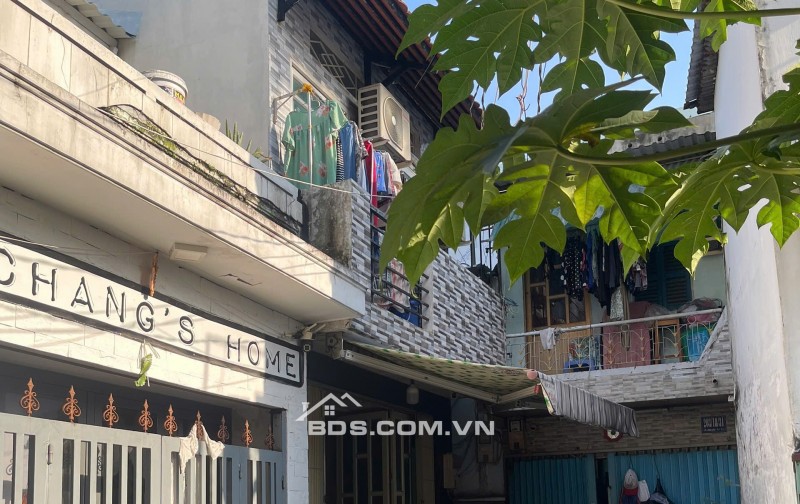 BÁN NHÀ HẺM 4M (BÊN HÔNG ĐẦM SEN) 38M2 (1 TRỆT 1 LẦU) 4.3TỶ. LH:0913900555.