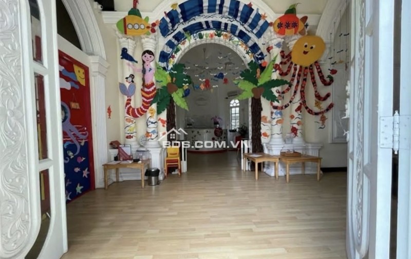 CHO THUÊ BIỆT THỰ KINH DOANH 12 PHÒNG NGỦ CÓ HỒ BƠI – ĐƯỜNG 10, THẢO ĐIỀN [English below]