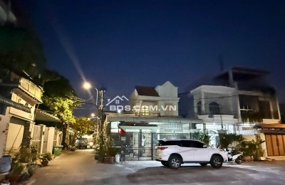 Chủ cần bán gấp nhà ngay BV Thủ Đức - Ngang 7.5m - Chỉ 9.5 Tỷ - Còn Thương Lượng