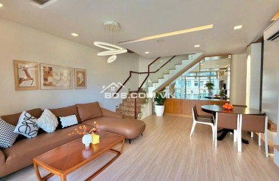 Bán căn hộ Duplex dự án Star Hill Phú Mỹ Hưng, 151m2, 3PN, full, giá 14 tỷ