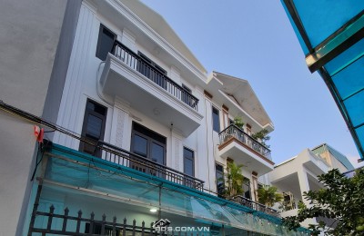 BÁN NHÀ ĐẸP 2.45 TỶ 3 TẦNG 60M2 Ô TÔ ĐỖ CỬA NGÕ PHÙ LONG