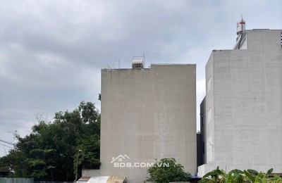 Hiếm lô đất liền kề Nguyễn Duy Trinh, di chuyển thẳng ra VX Phú Hữu Q. 2 thuận tiện.